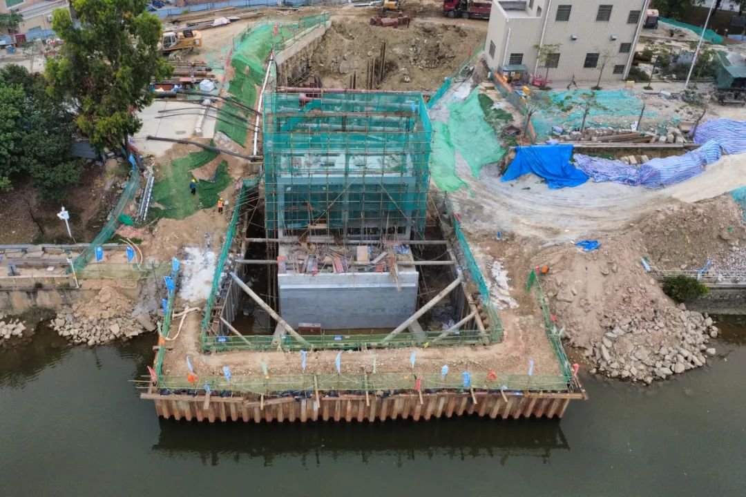 春起施工忙丨東莞市掛影洲圍江城排站工程全速推進，"雙線作戰(zhàn)"